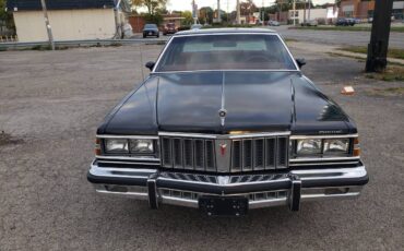 Pontiac-Bonneville-1979-5