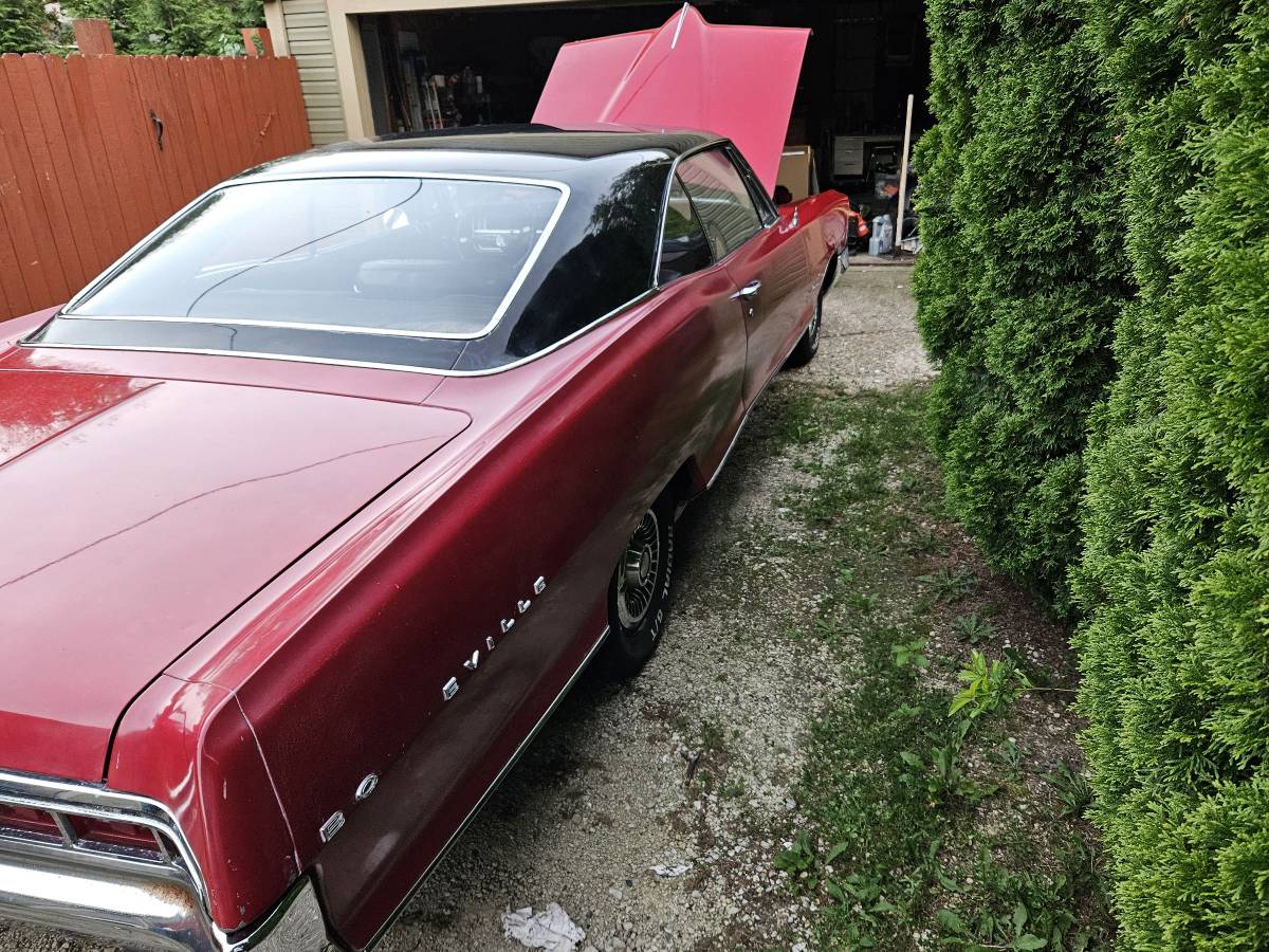 Pontiac-Bonneville-2-door-hardtop-1965-10