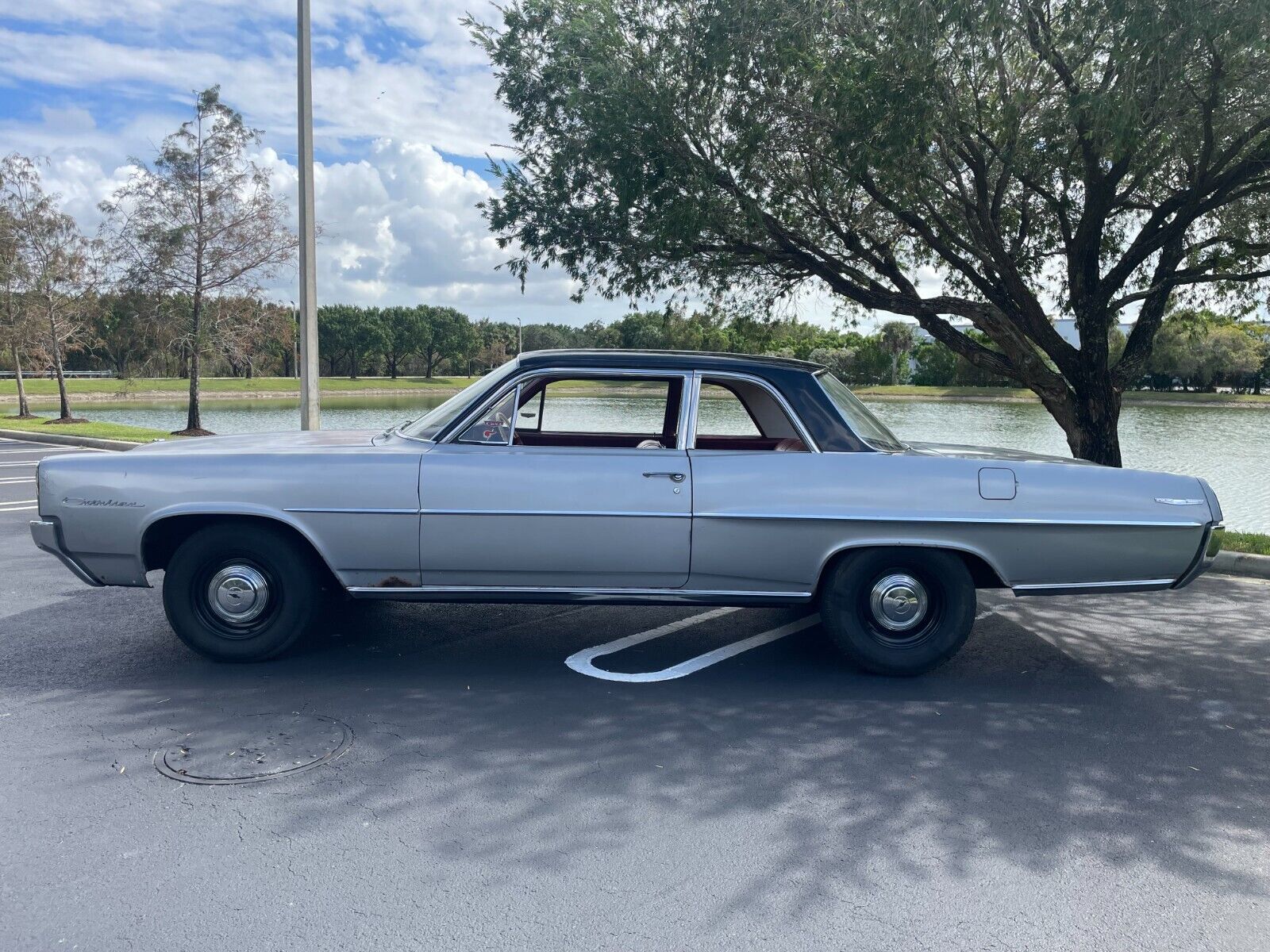 Pontiac-Catalina-Coupe-1964-15