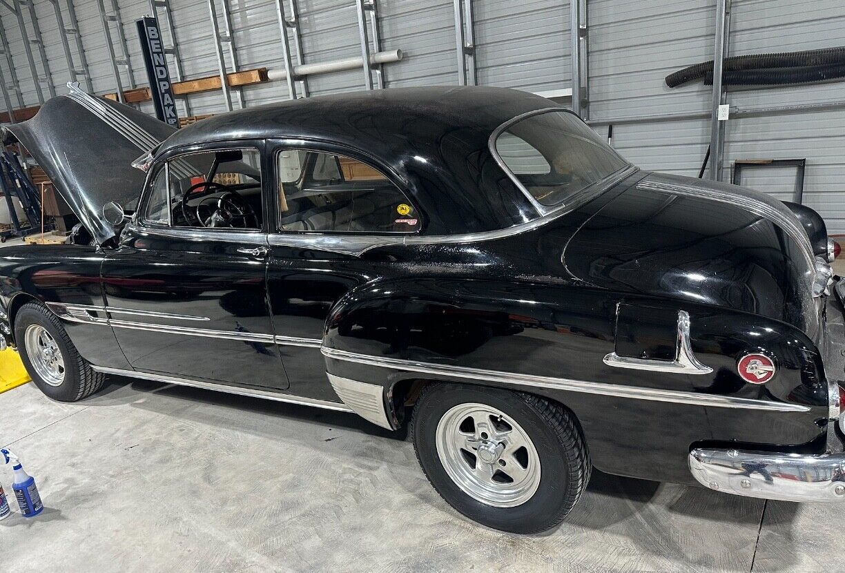 Pontiac-Chieftain-Coupe-1952-1