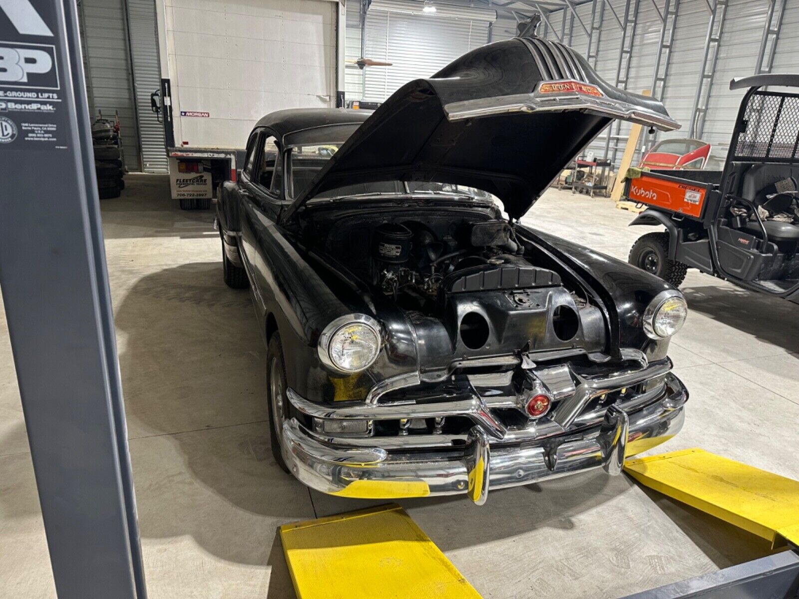 Pontiac-Chieftain-Coupe-1952-10