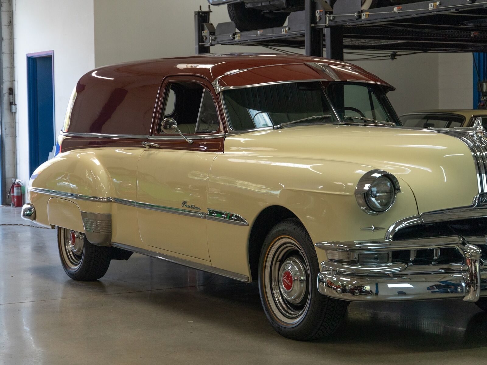 Pontiac-Custom-Break-1951-10