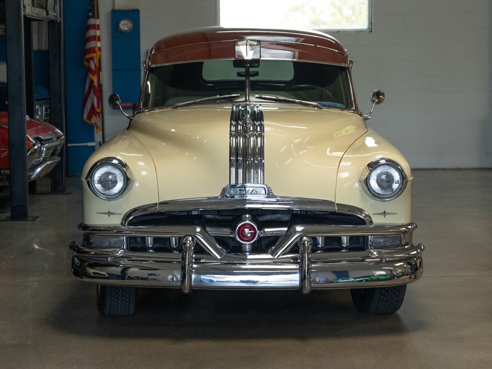 Pontiac-Custom-Break-1951-12