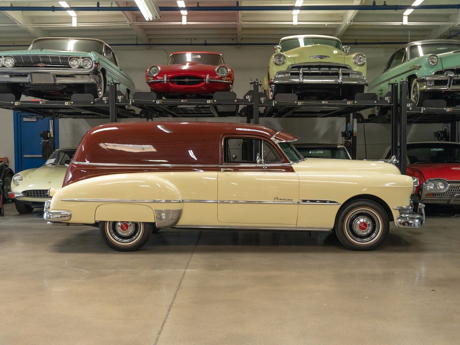 Pontiac-Custom-Break-1951-2