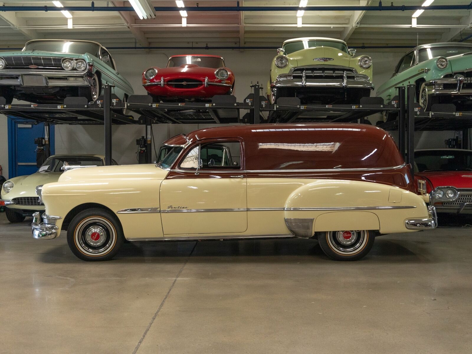 Pontiac-Custom-Break-1951-5