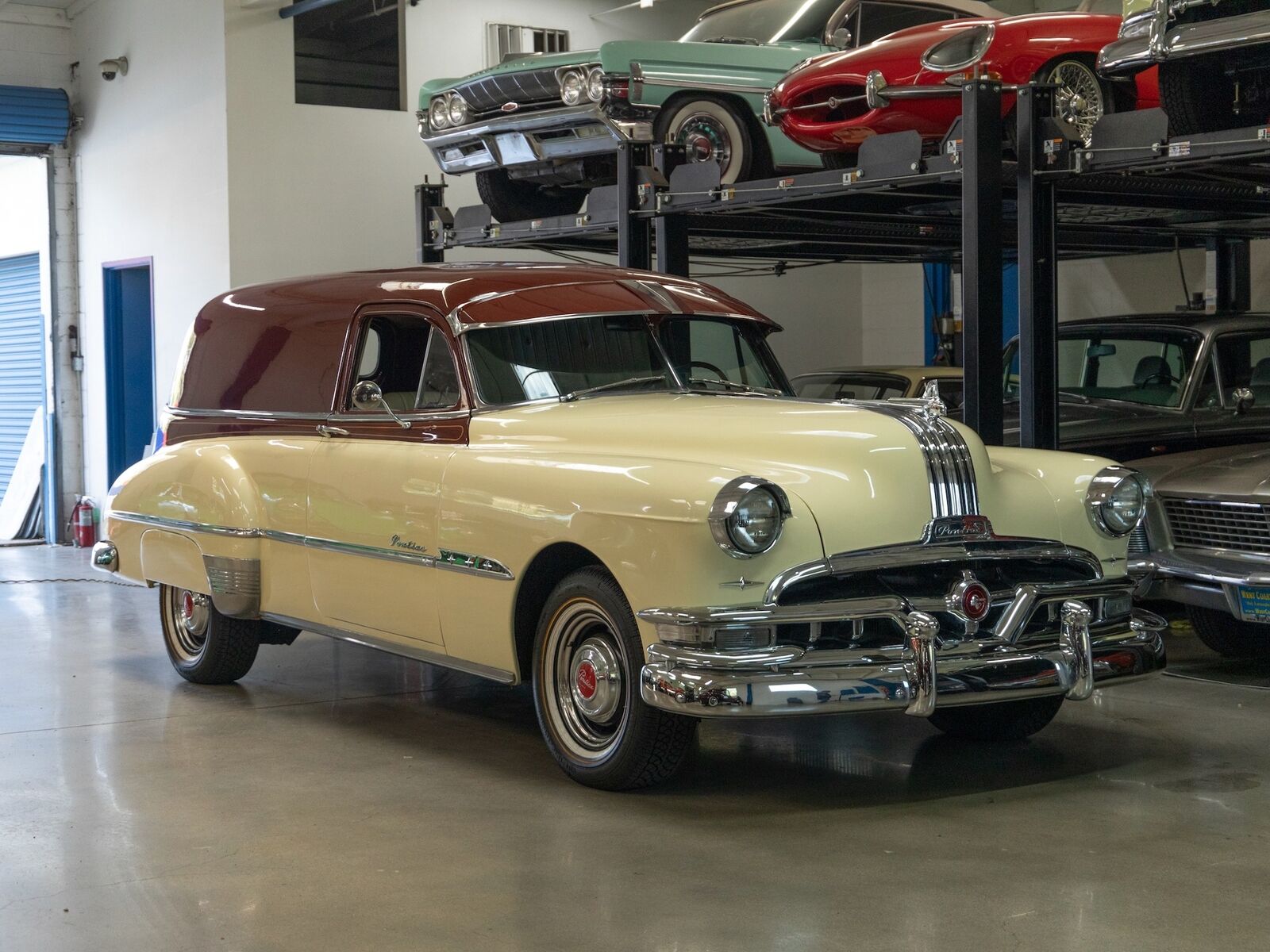 Pontiac-Custom-Break-1951-9