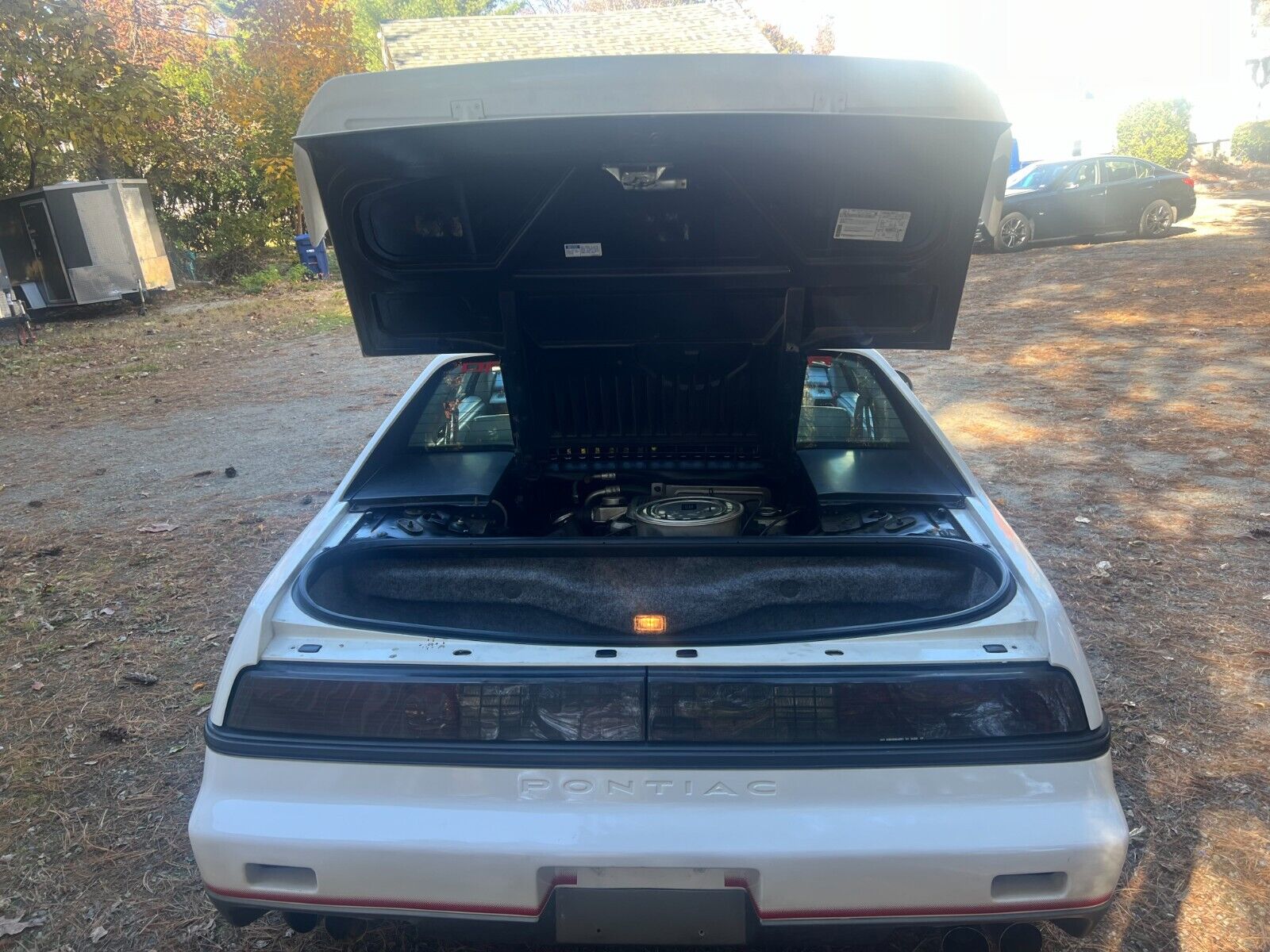 Pontiac-Fiero-1984-14