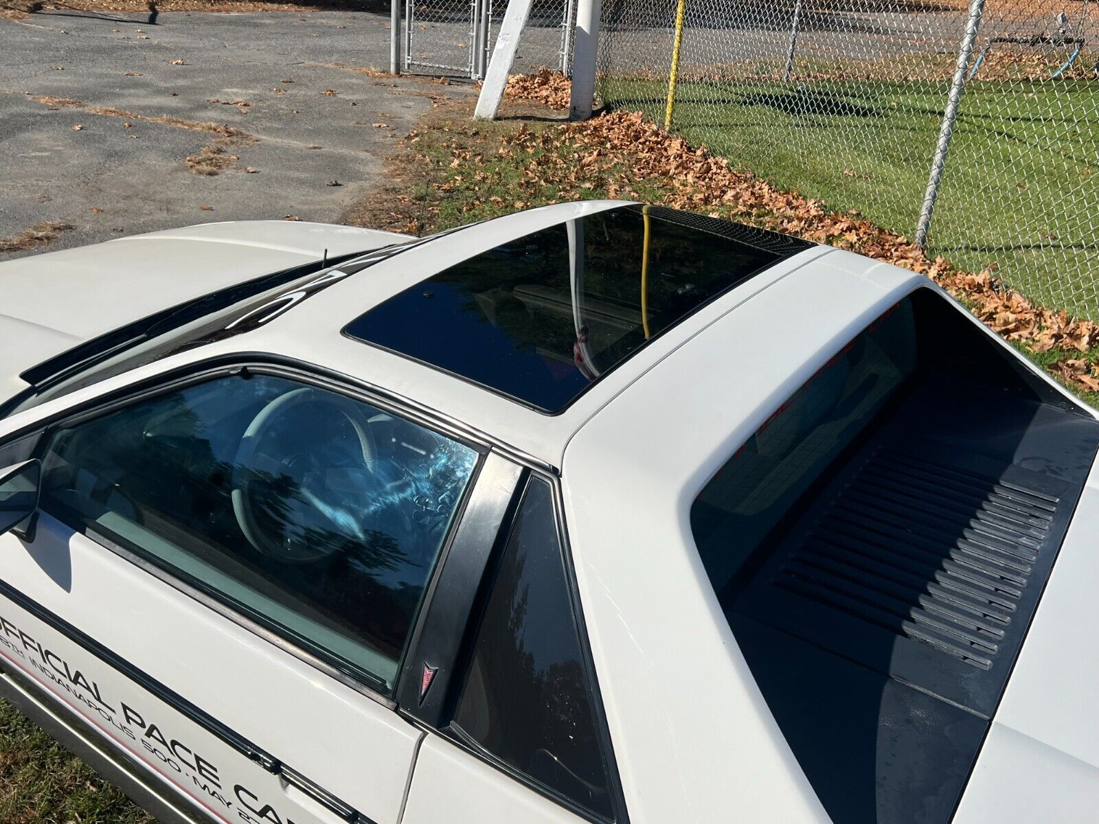 Pontiac-Fiero-1984-4