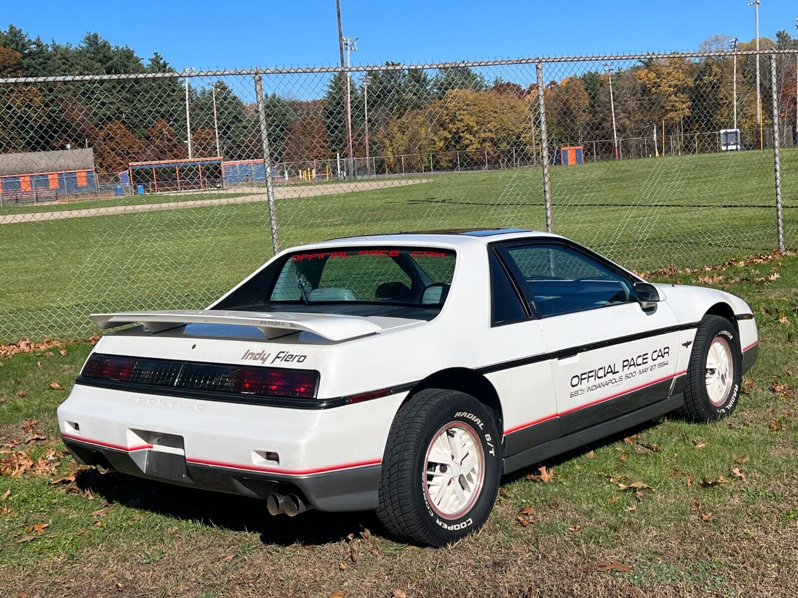 Pontiac-Fiero-1984-6