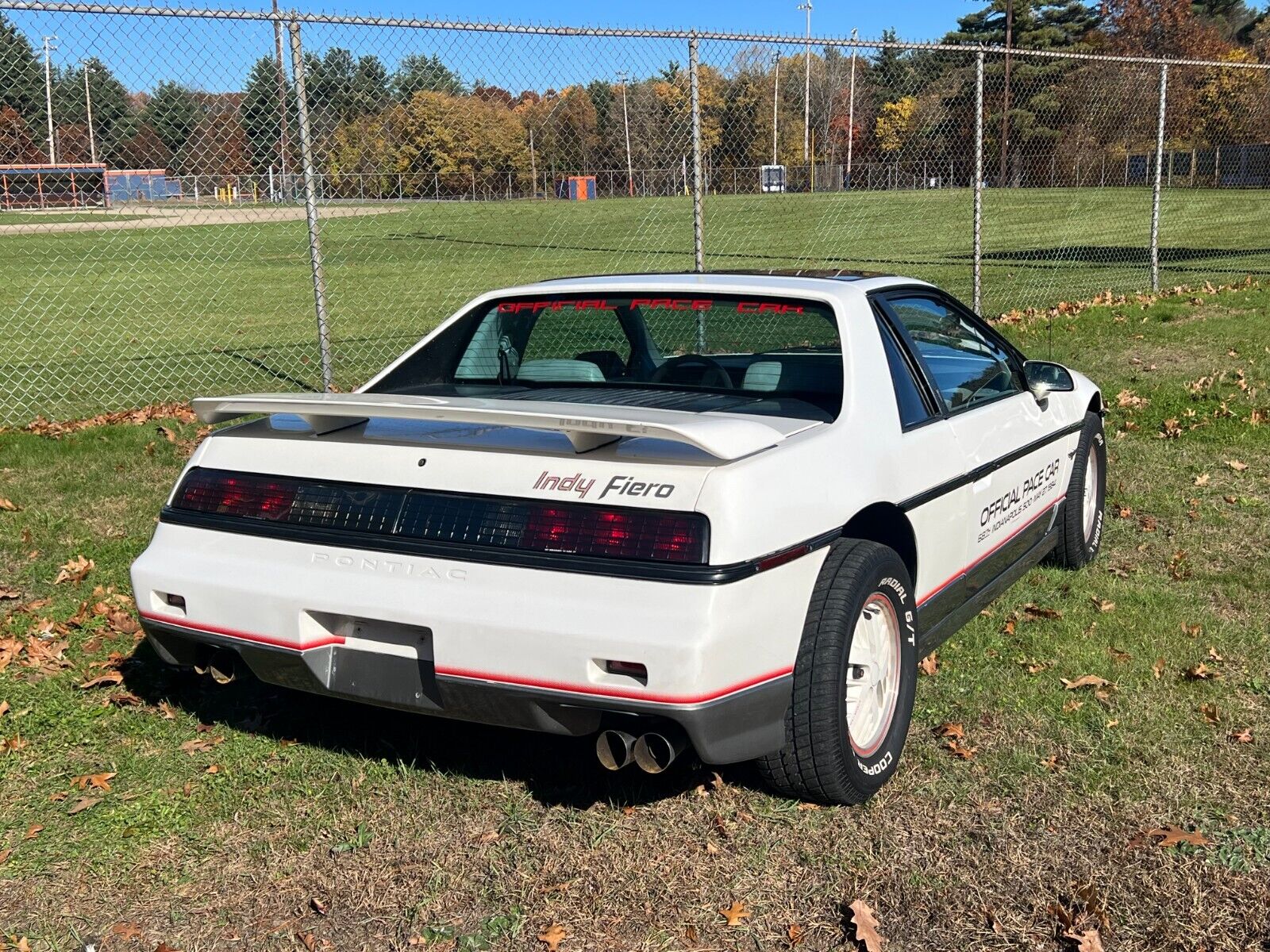 Pontiac-Fiero-1984-8