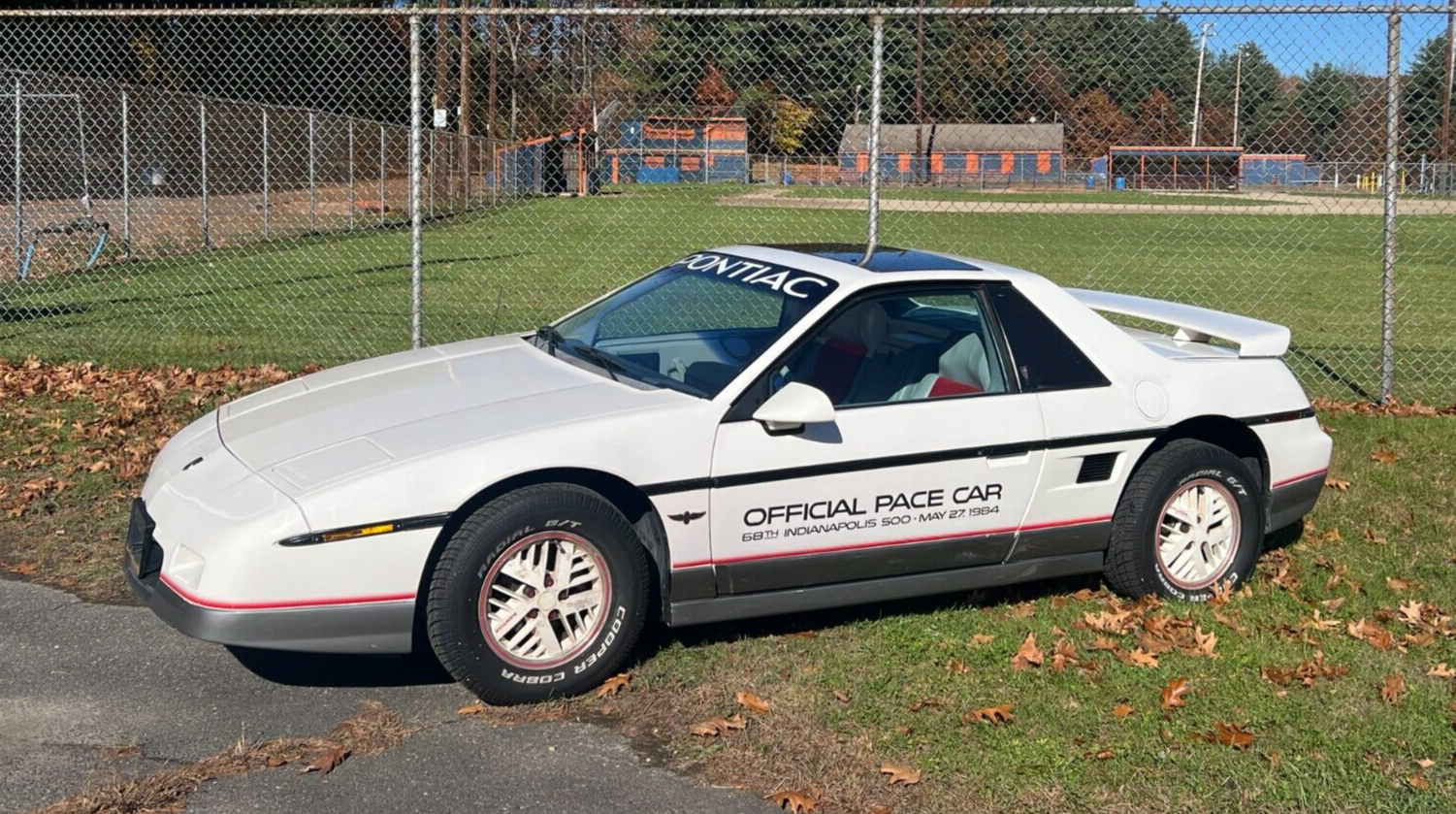 Pontiac Fiero  1984