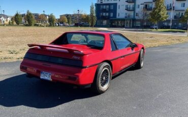 Pontiac-Fiero-1988-1