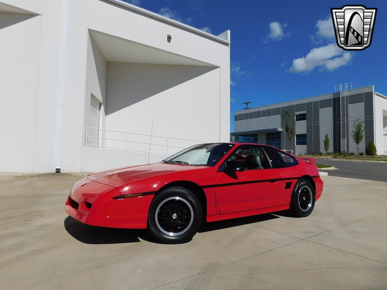 Pontiac-Fiero-1988-2