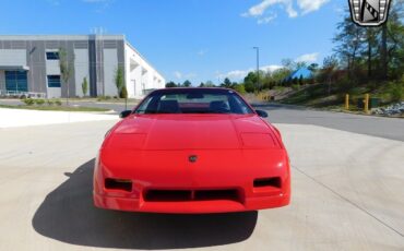 Pontiac-Fiero-1988-3