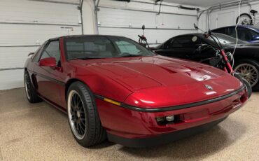 Pontiac-Fiero-1988