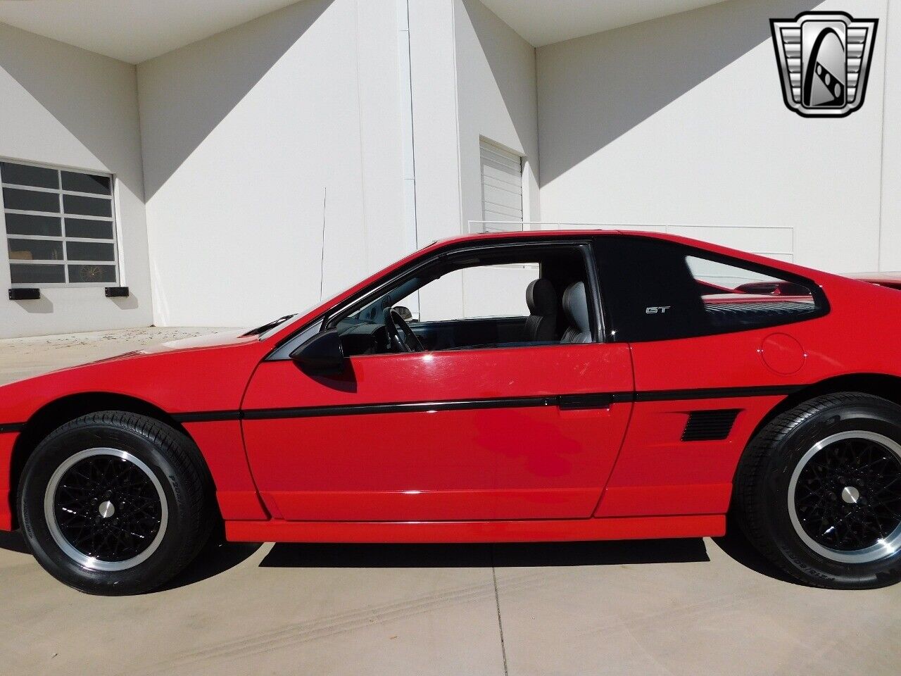 Pontiac-Fiero-1988-6