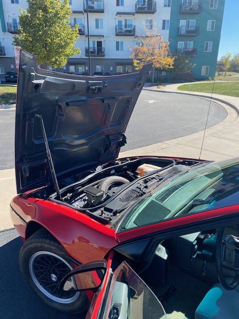 Pontiac-Fiero-1988-7