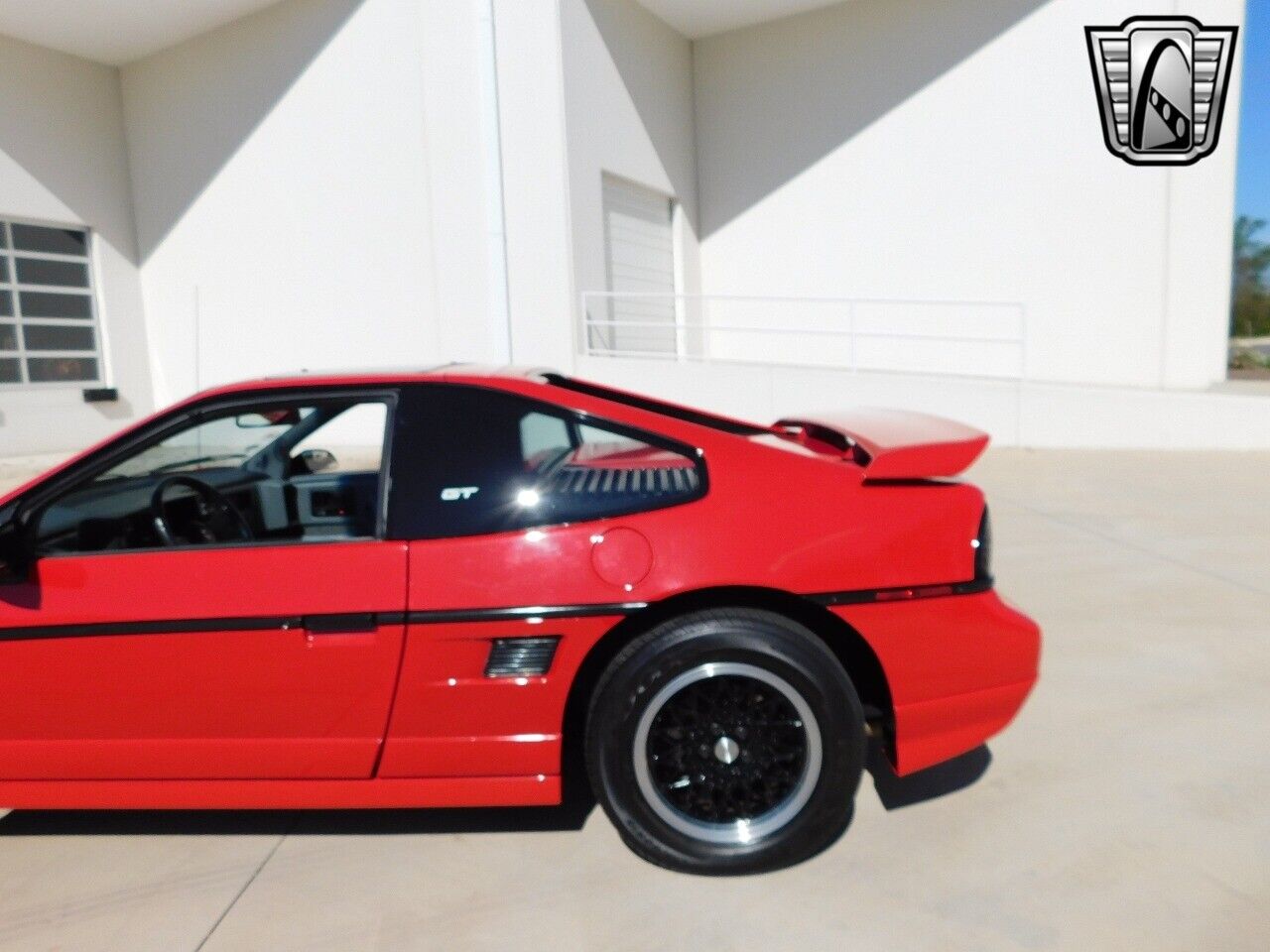 Pontiac-Fiero-1988-7