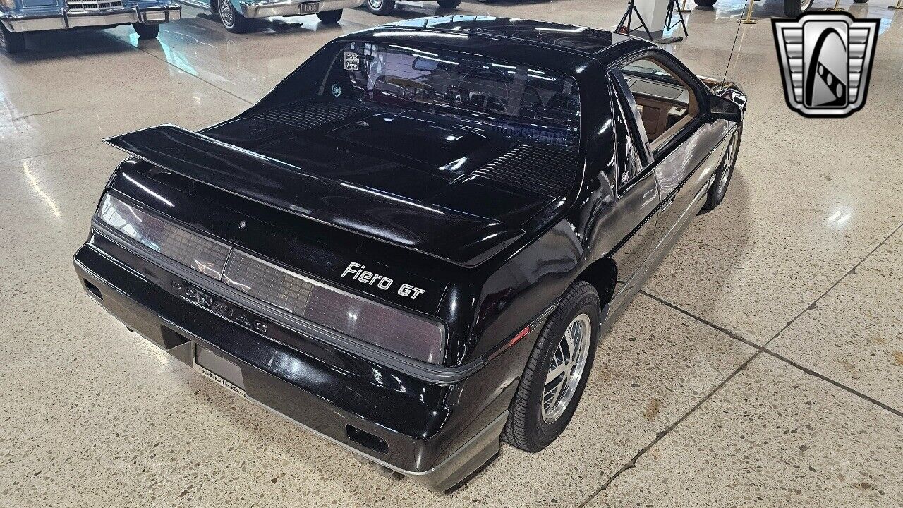 Pontiac-Fiero-Cabriolet-1985-4