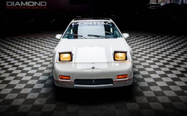 Pontiac-Fiero-Coupe-1984-2