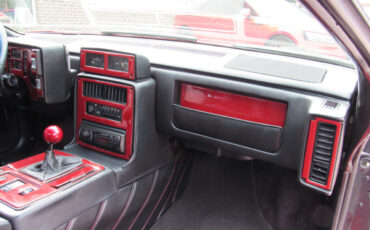 Pontiac-Fiero-Coupe-1985-23