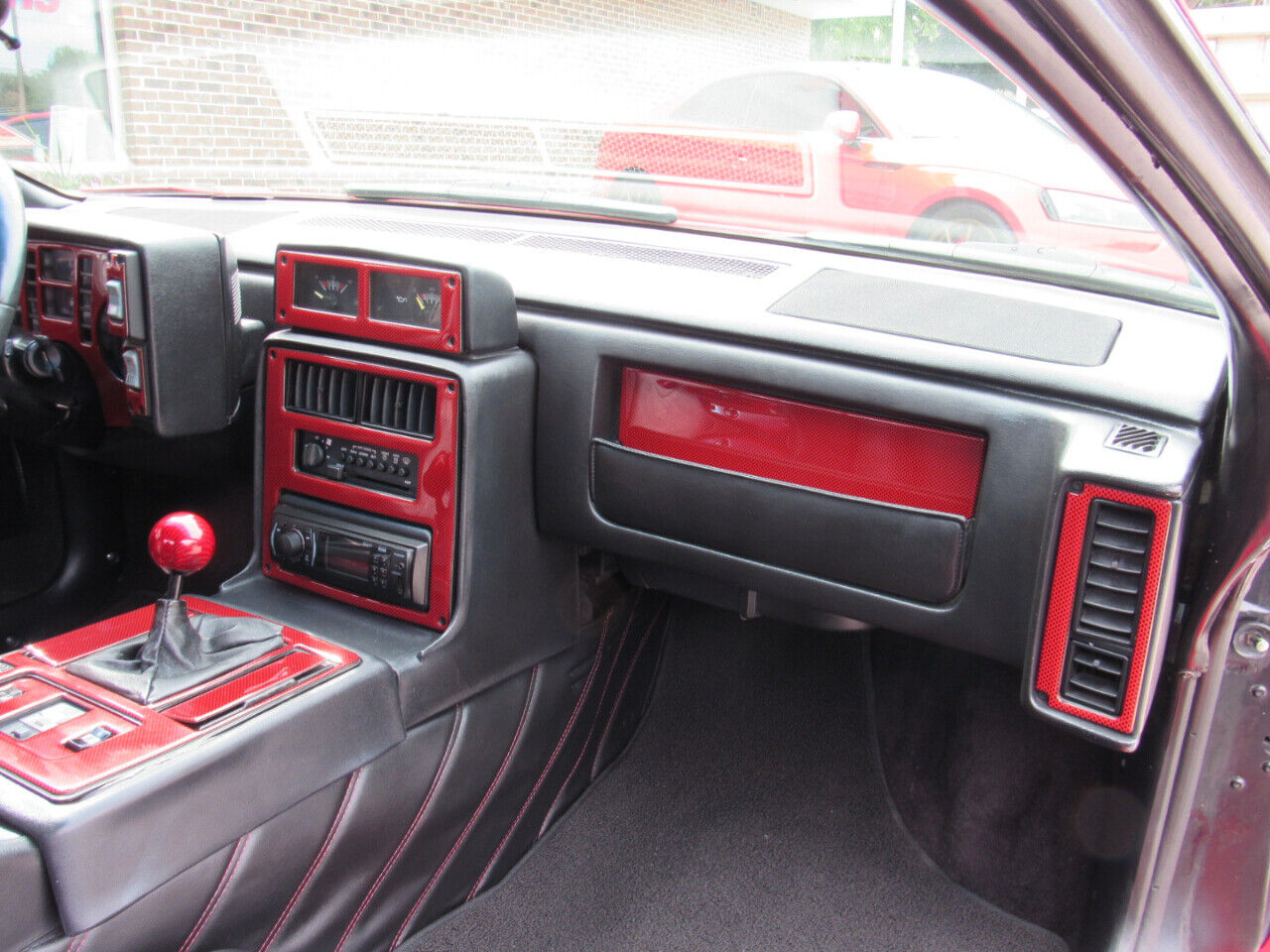 Pontiac-Fiero-Coupe-1985-23