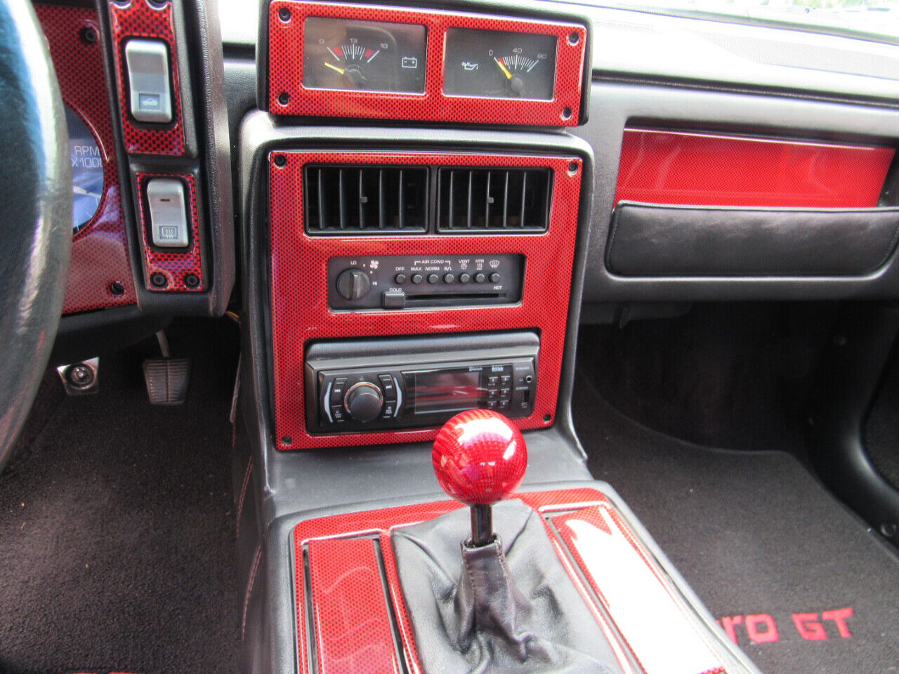 Pontiac-Fiero-Coupe-1985-26