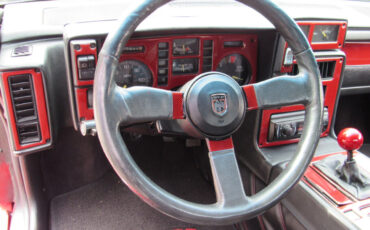 Pontiac-Fiero-Coupe-1985-3