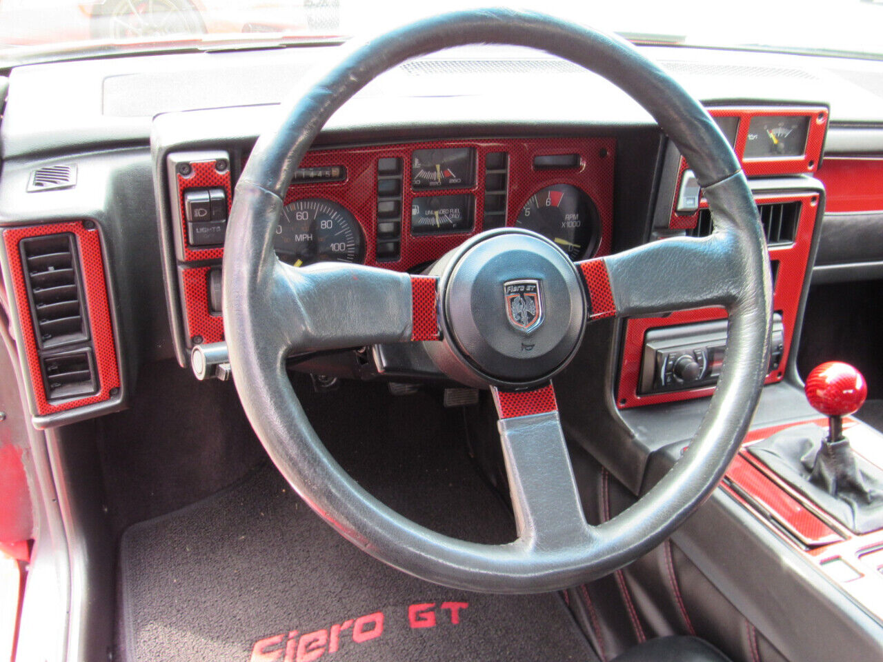 Pontiac-Fiero-Coupe-1985-3