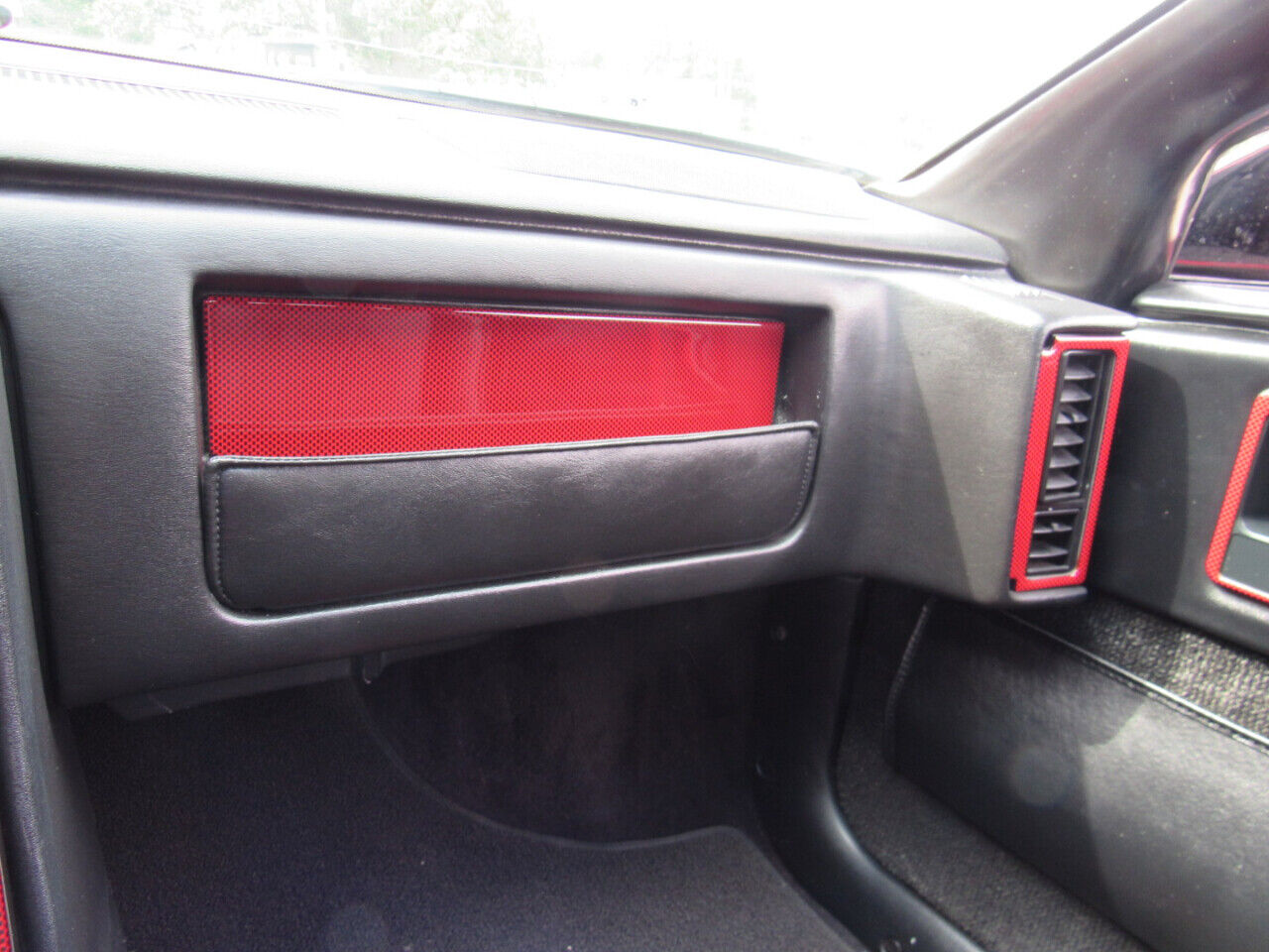 Pontiac-Fiero-Coupe-1985-30