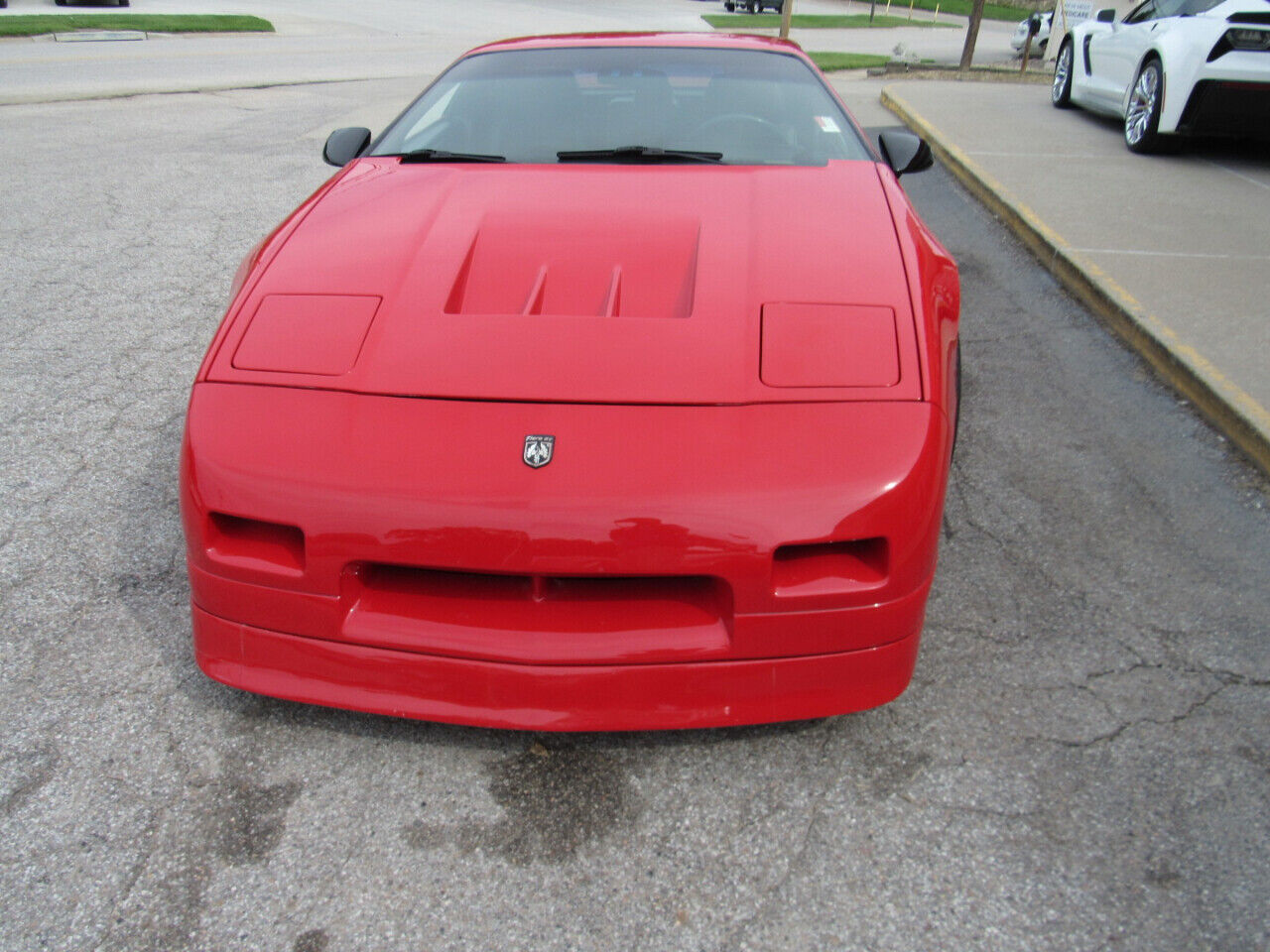 Pontiac-Fiero-Coupe-1985-5