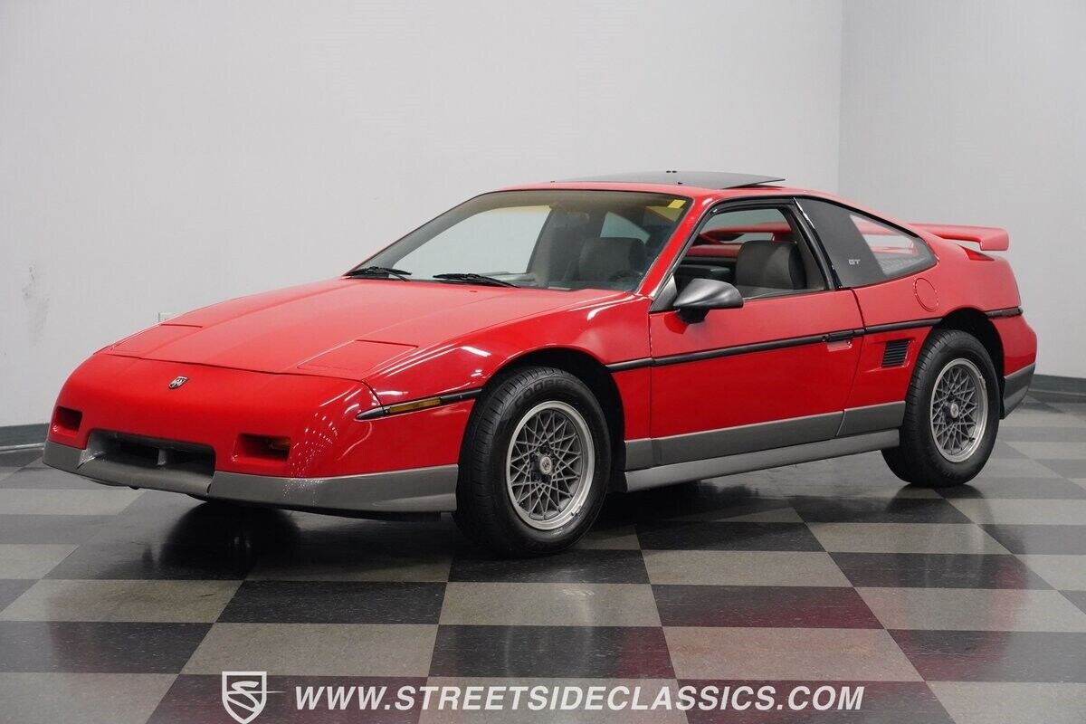 Pontiac-Fiero-Coupe-1986-6