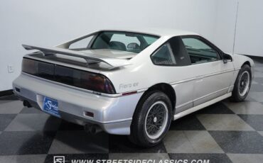 Pontiac-Fiero-Coupe-1987-10