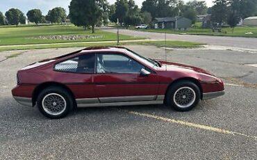 Pontiac-Fiero-Coupe-1987-3