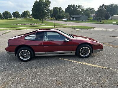 Pontiac-Fiero-Coupe-1987-3