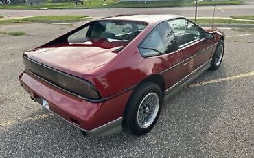 Pontiac-Fiero-Coupe-1987-4