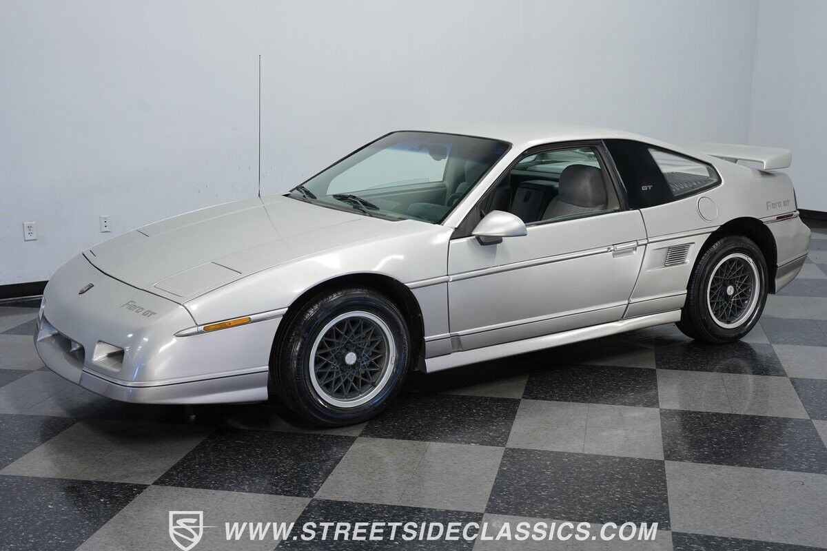 Pontiac-Fiero-Coupe-1987-5