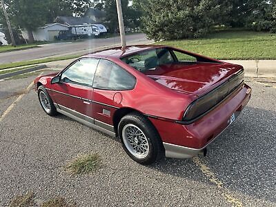 Pontiac-Fiero-Coupe-1987-5