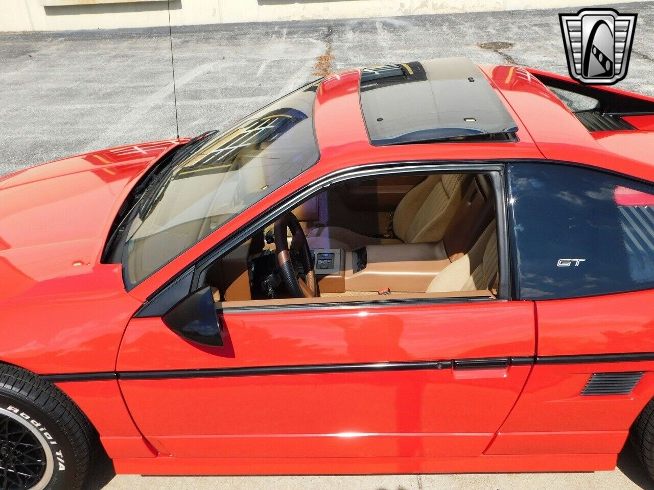 Pontiac-Fiero-Coupe-1988-10