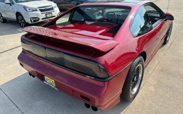 Pontiac-Fiero-Coupe-1988-13