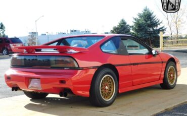 Pontiac-Fiero-Coupe-1988-4