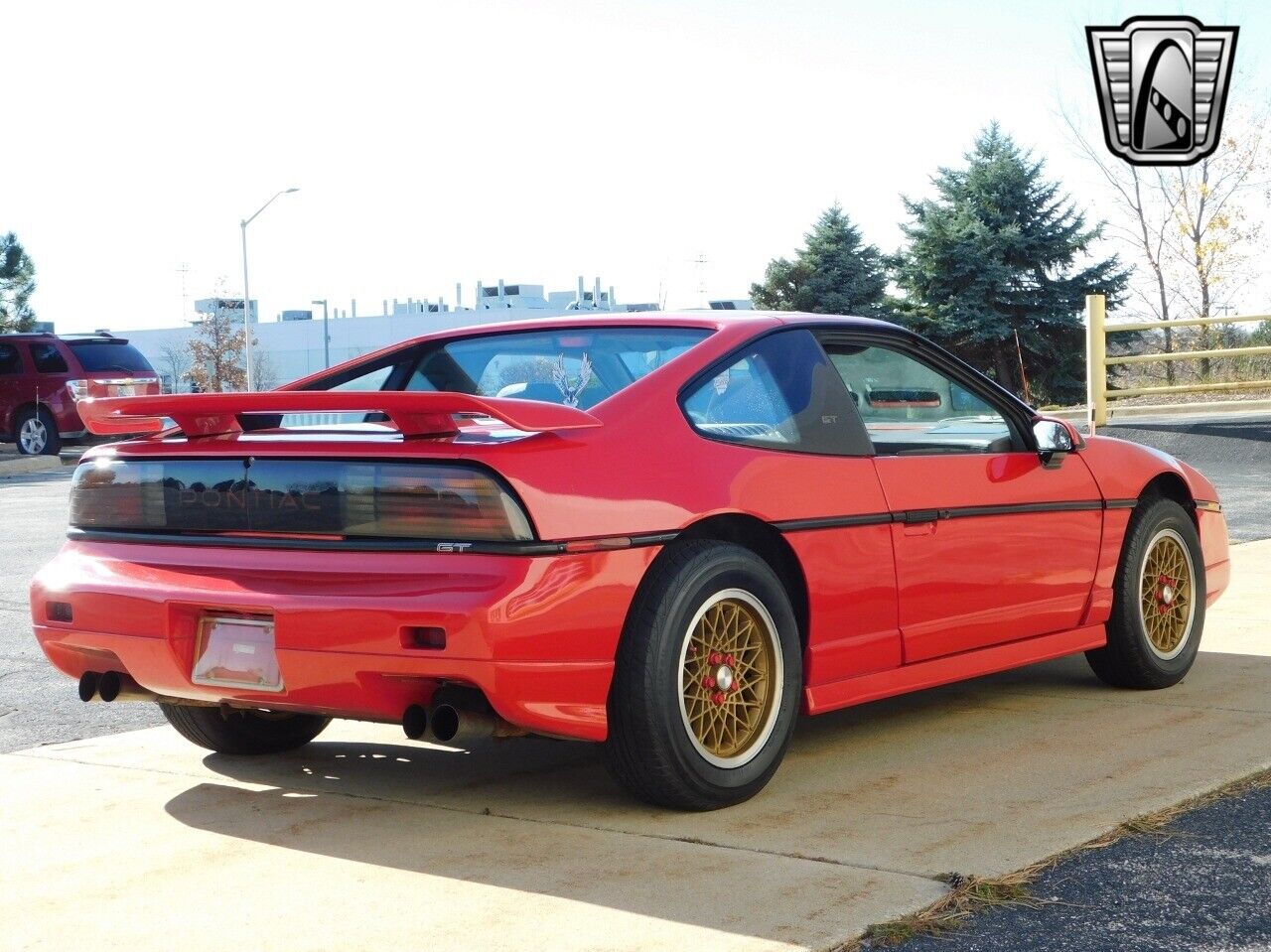 Pontiac-Fiero-Coupe-1988-4