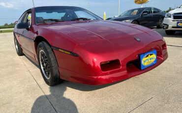 Pontiac-Fiero-Coupe-1988-6