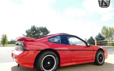 Pontiac-Fiero-Coupe-1988-6