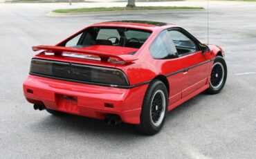 Pontiac-Fiero-Coupe-1988-7