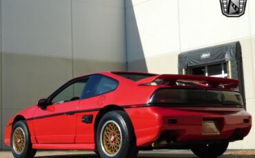 Pontiac-Fiero-Coupe-1988-7