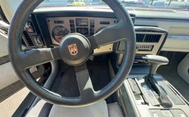 Pontiac-Fiero-gt-1985-16