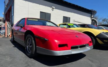 Pontiac-Fiero-gt-1985