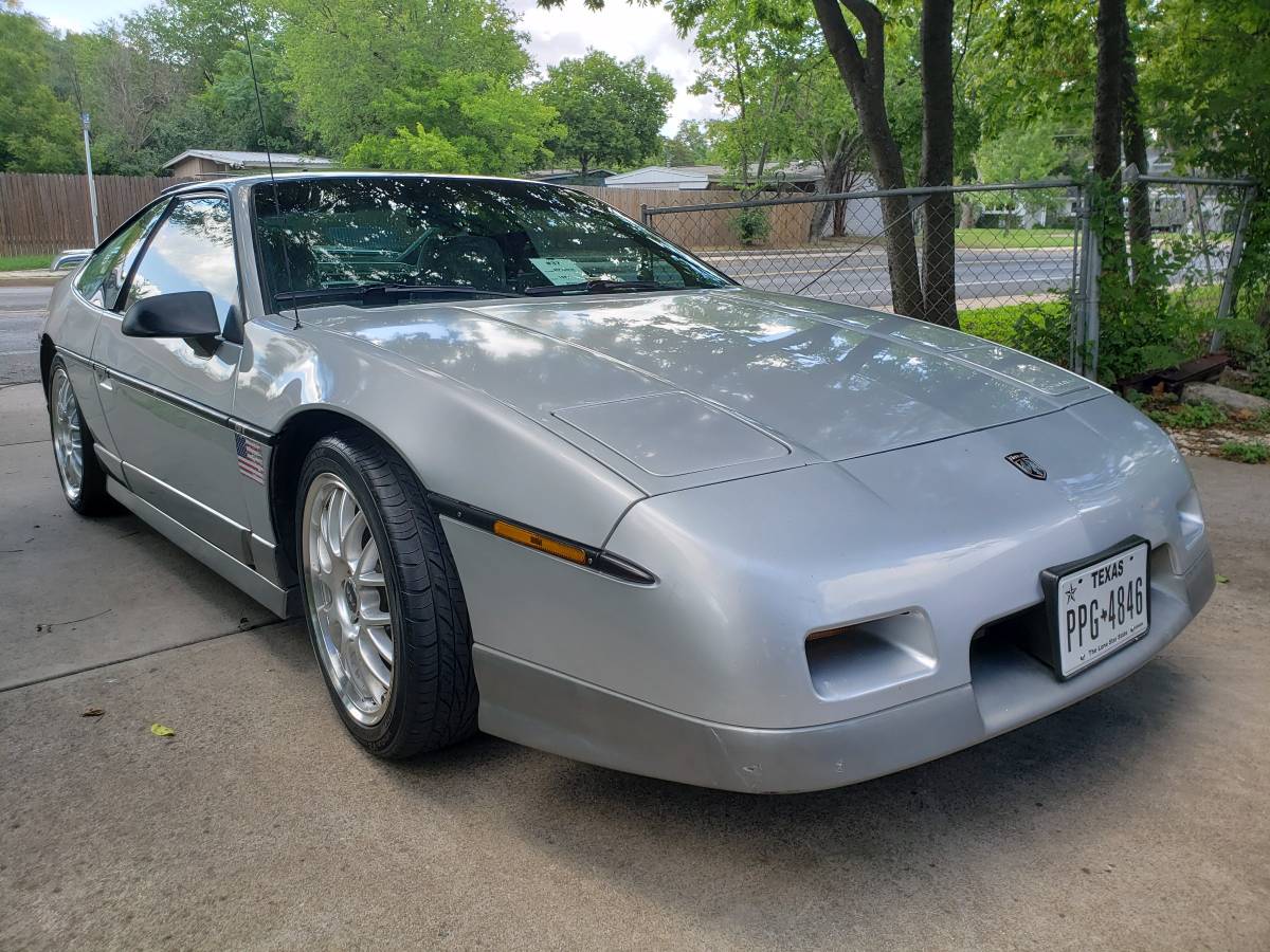 Pontiac-Fiero-gt-1987-7