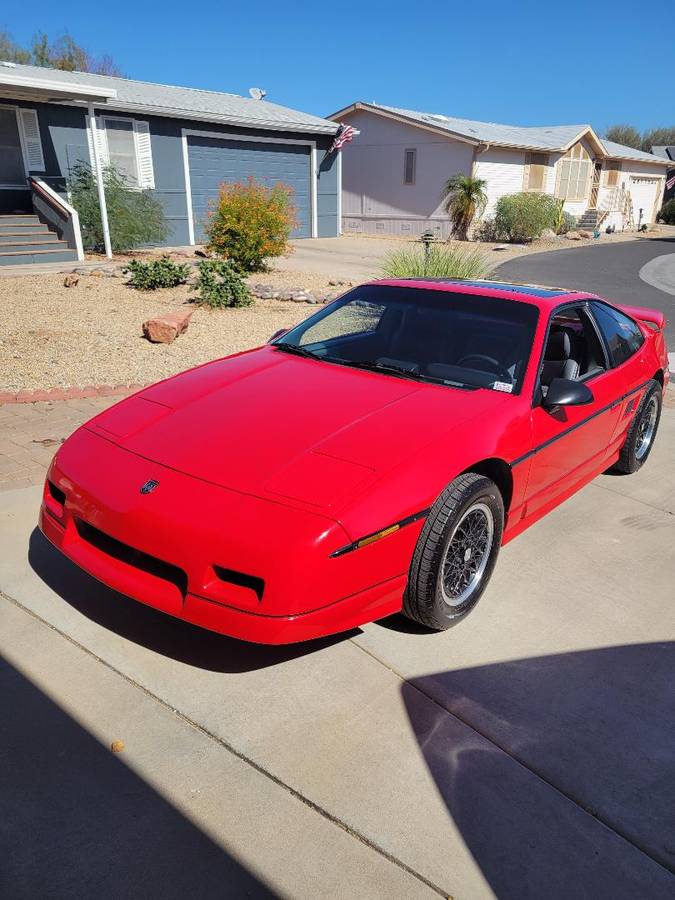 Pontiac-Fiero-gt-1988-1